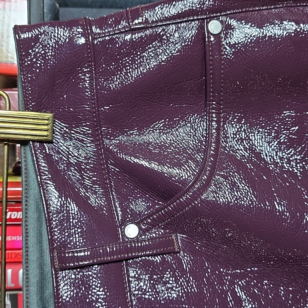 Express Modern Straight Super High Rise Burgandy Patent Jeans, Size 10 - Picture 11 of 15